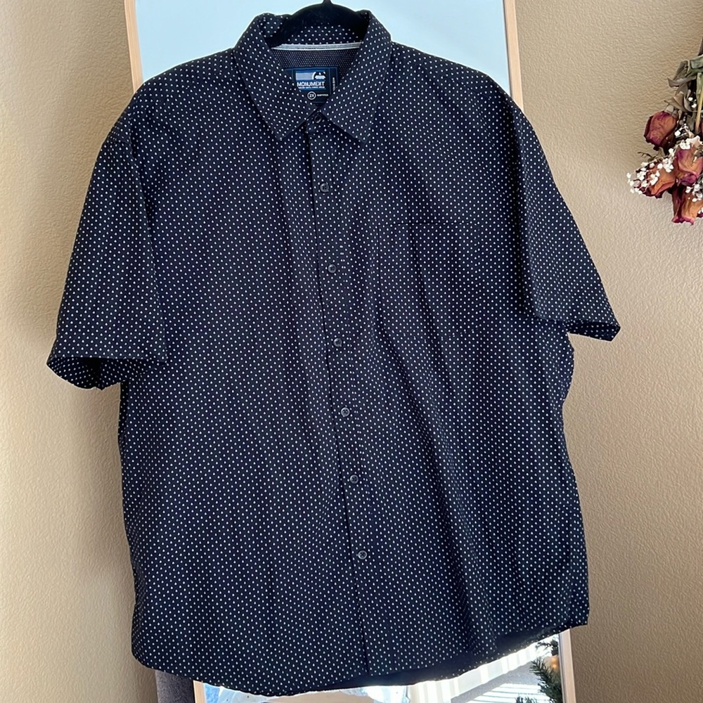 MONUMENT Men’s short sleeve button down shirt 2X